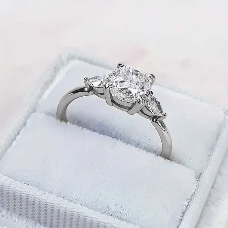 European And American Elegant Four-claw Zircon Ring