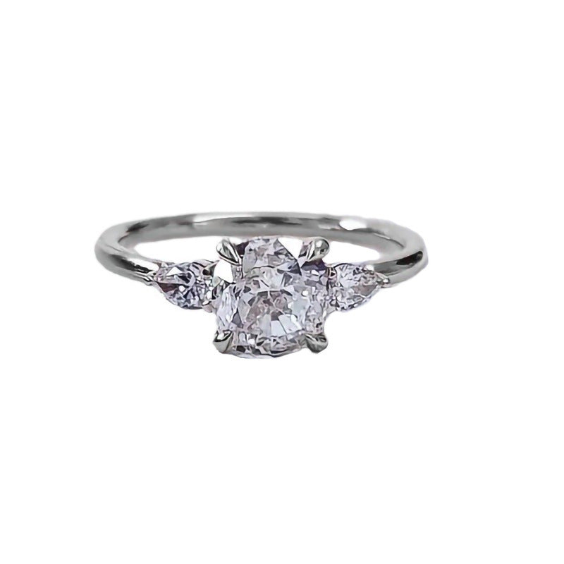 European And American Elegant Four-claw Zircon Ring